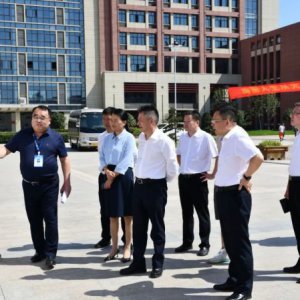 新華教育集團來臨泉縣考察調研